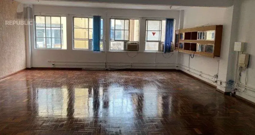 Escritório à venda no Centro Histórico com 89 m² de área útil disponível