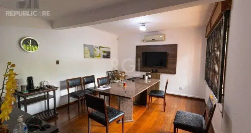 Casa residencial à venda no bairro Boa Vista com 4 dormitórios/quartos e 500 m².