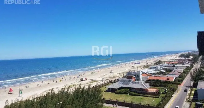 Apartamento à venda no Centro com 123 m² e 3 dormitórios/quartos disponíveis.