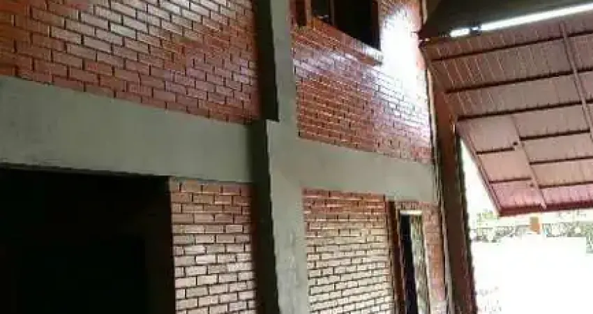 Galpão/Depósito/Armazém à Venda no Morro Santana com 210m² de Área Útil