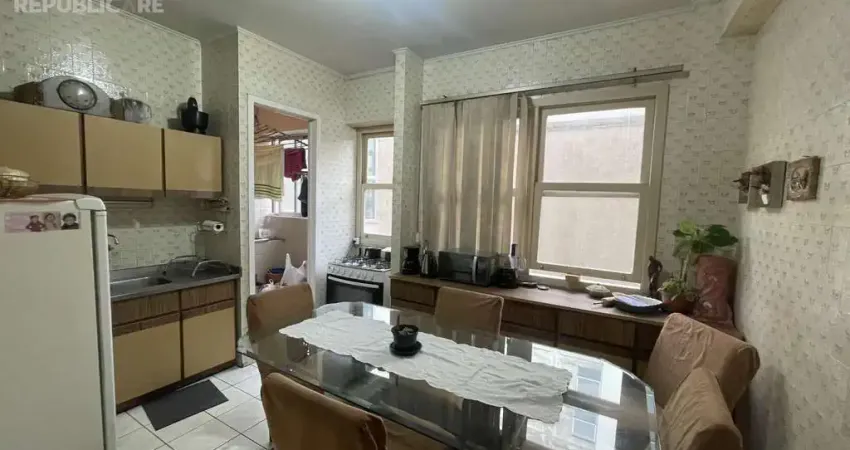 Apartamento à venda no Centro Histórico com 88 m² e 3 dormitórios/quartos.