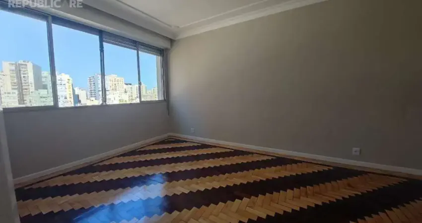 Apartamento à venda no Centro Histórico com 24m² e 3 dormitórios/quartos disponíveis.