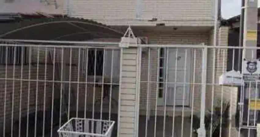 Casa residencial à venda no bairro Hípica, 3 dormitórios e 125 m² de área útil.