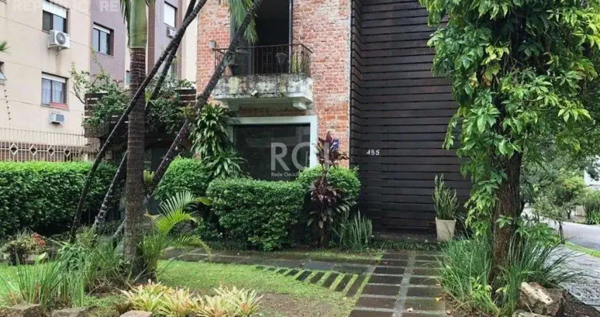 Edifício à Venda em Petrópolis com Ampla Área Privativa para Seu Negócio