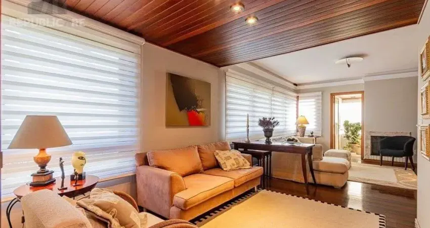 Apartamento à venda no bairro Rio Branco com 3 dormitórios e 157 m² úteis