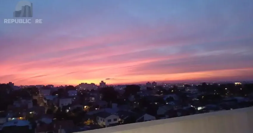 Cobertura à venda com 3 dormitórios no bairro Sarandi e 131 m² de área útil.