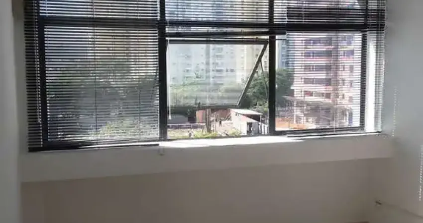 Escritório à venda no Passo da Areia com 35 m² de área útil disponível.