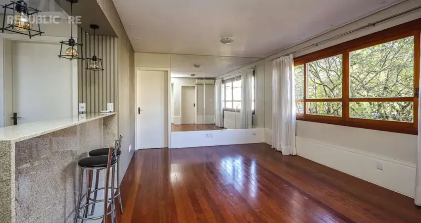 Apartamento à venda no bairro Petrópolis com 3 dormitórios e 109 m² de área útil