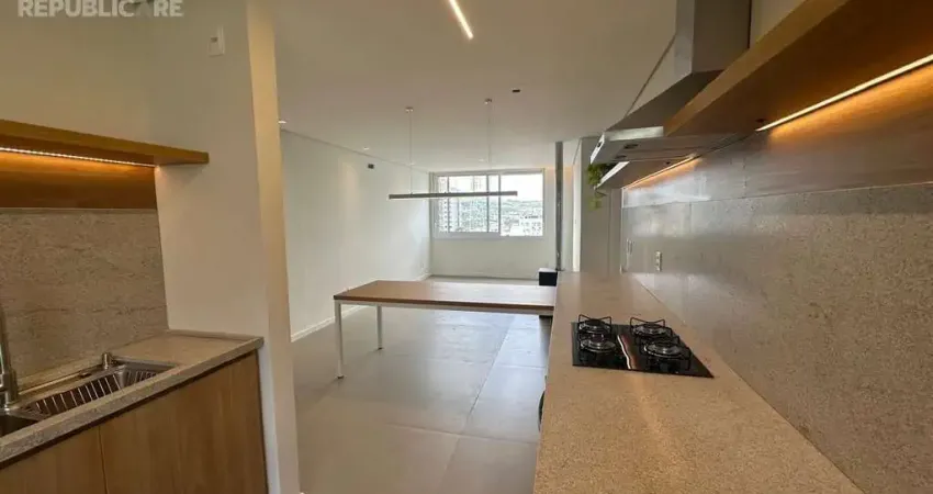 Apartamento à venda no bairro Petrópolis com 104 m² e 3 dormitórios/quartos disponíveis