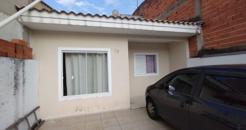 Casa 2 dormitórios com suíte , armários planejados área gourmet