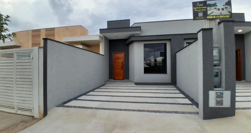 Linda casa no Jardim São Lucas