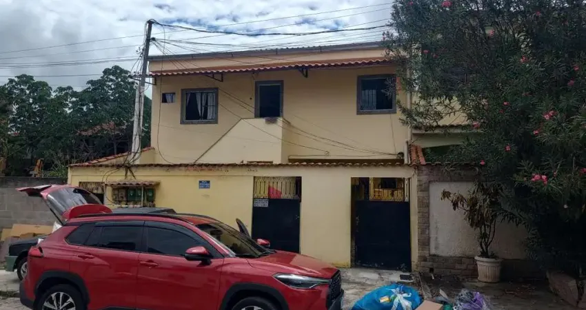 Casa para Venda em Rio de Janeiro, Campo Grande, 9 dormitórios, 5 banheiros