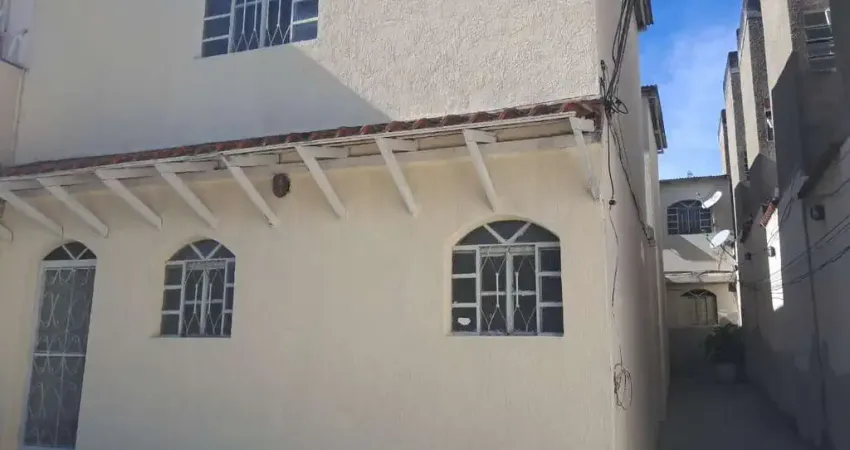 Casa Duplex para Venda em Rio de Janeiro, Campo Grande, 1 dormitório, 1 banheiro, 1 vaga