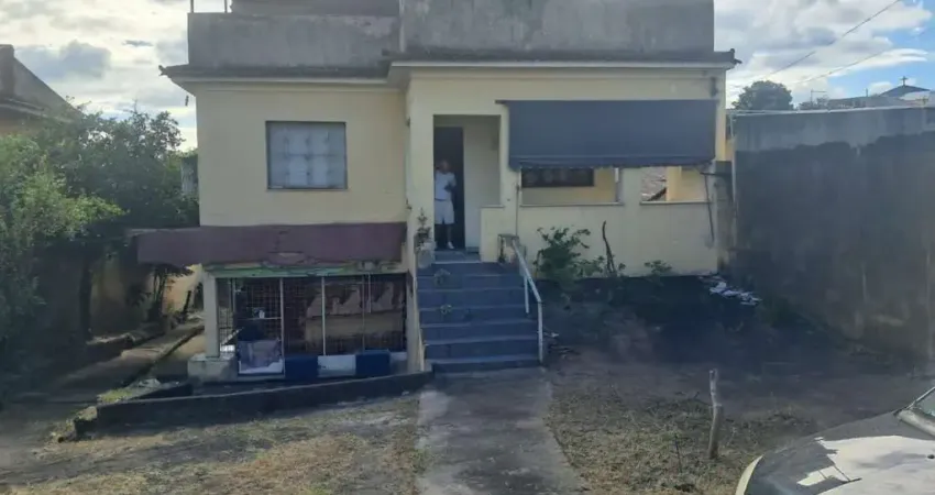Casa para Venda em Rio de Janeiro, Campo Grande, 3 dormitórios, 2 banheiros, 20 vagas