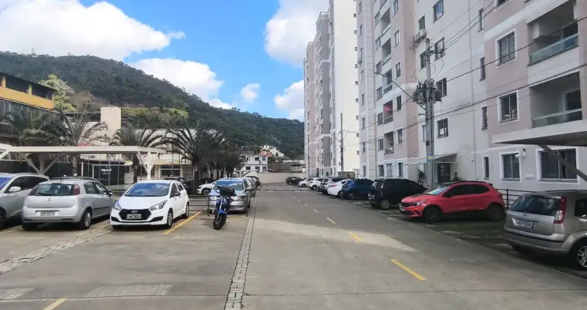 2 quartos, suíte e elevador à venda no Bairro Democrata!