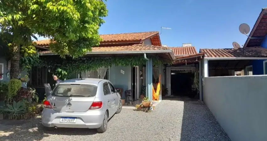 Casa com 3 quartos à venda na José Osair Waltrick, 396, Centro, Penha