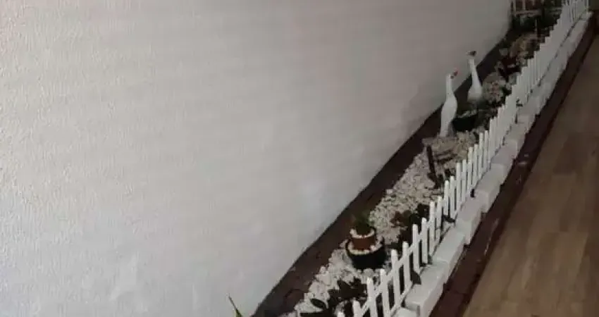 Sobrado c/2 dormitórios sendo 1 suíte em Joinville, Bairro Bom Retiro