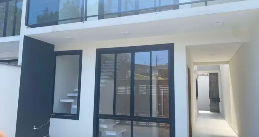 LINDO SOBRADO ALTO PADRÃO COM 3 SUITES A 180MTS DA PRAIA