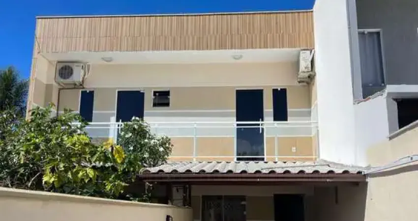 Casa com 2 quartos à venda na Avenida Independência, Unamar, Cabo Frio