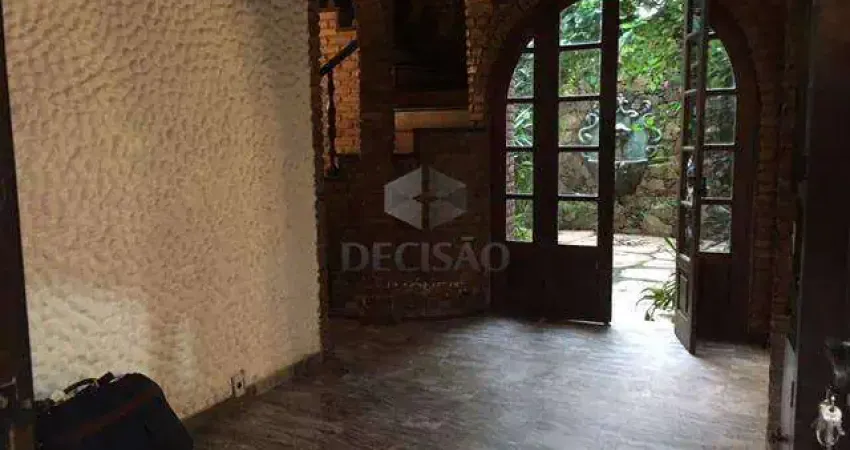 Casa à venda, 5 quartos, 1 suíte, 3 vagas, Serra - Belo Horizonte/MG