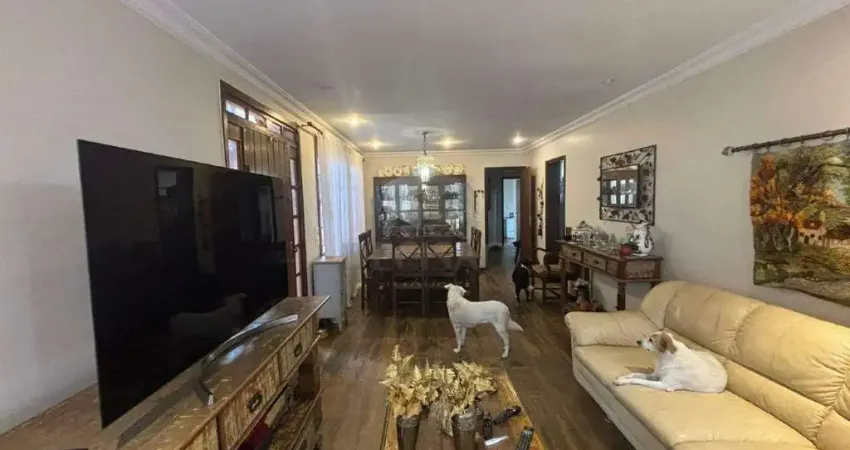 Casa à venda, 3 quartos, 1 suíte, 2 vagas, Santa Efigênia - Belo Horizonte/MG