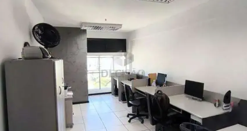 Conjunto de 2 Salas Comerciais - Localização Estratégica na Getúlio Vargas!