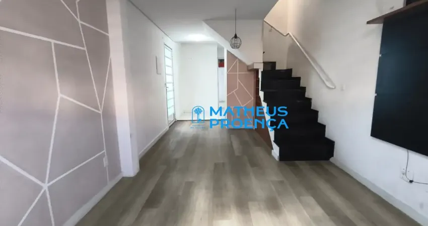 Casa sobrado á venda condomínio villa alegre 2 dormitórios 2 vagas