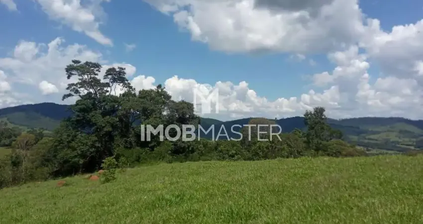 Terreno à venda no Centro, Pedra Bela