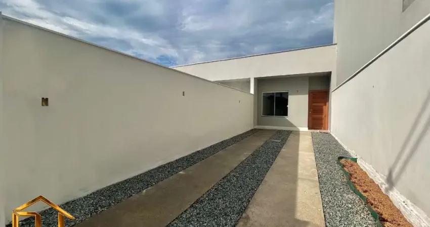 Sobrado geminado térreo, localizado no bairro Vila Nova, 2 quartos, terreno nos fundos e vaga para 2 carros
