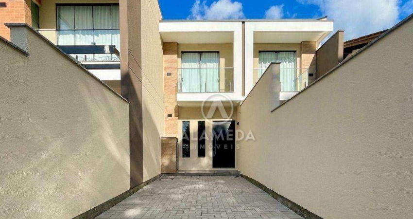 Sobrado com 2 dormitórios à venda, 96 m² por R$ 650.000,00 - Água Verde - Blumenau/SC