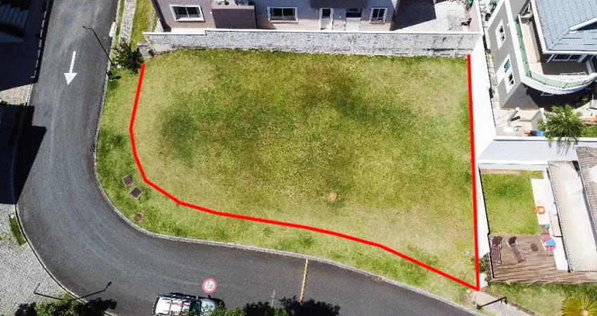 Terreno de Esquina no Condomínio Fechado Paysage Du Parc