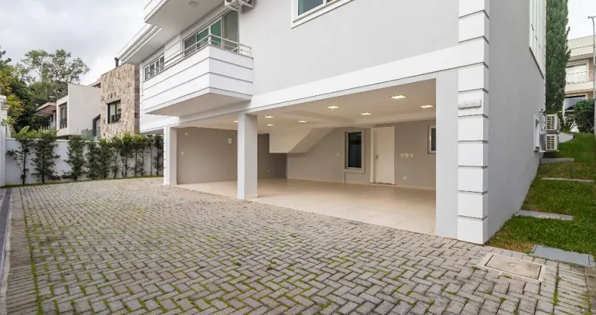 Casa em condomínio com 4 suiítes no bairro uberaba em curitiba