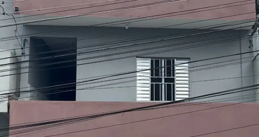 Casa com 2 quartos para alugar na Rua Tilápia, 2, Parque do Lago, São Paulo
