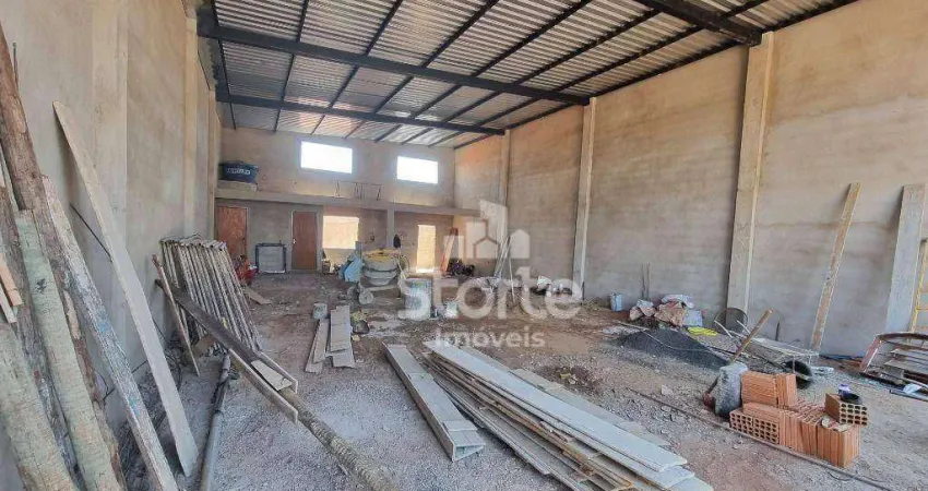 Galpão para alugar, 200 m² por r$ 5.500/mês - jardim das palmeiras - uberlândia/mg