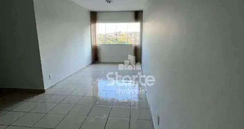 Apartamento com 3 dormitórios para alugar, 100 m² por r$ 2.600/mês - copacabana - uberlândia/mg