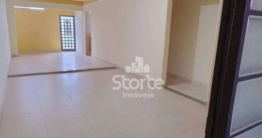 Apartamento com 3 dormitórios para alugar, 190 m² com terraço de 150m², por r$ 3.500/mês - brasil - uberlândia/mg