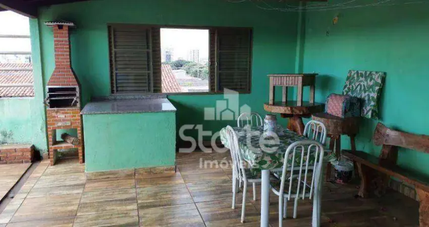 Casa com 3 dormitórios à venda, 539 m² por r$ 900.000,00 - tibery - uberlândia/mg