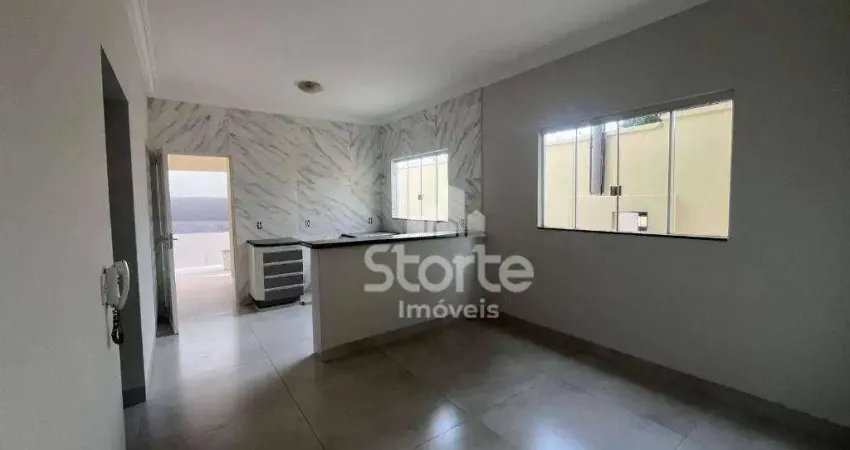 Casa com 3 dormitórios à venda, 132m² por r$ 620.000 - alto santa mônica - uberlândia/mg