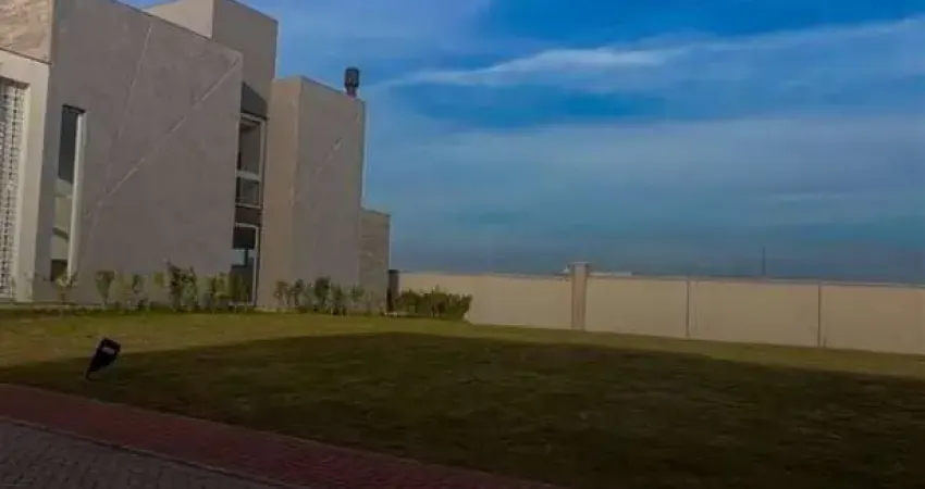 Terreno à venda no Centro, Portão 