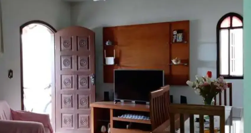 Casa para Venda em São Pedro da Aldeia, Estação, 3 dormitórios, 1 suíte, 1 banheiro, 2 vagas