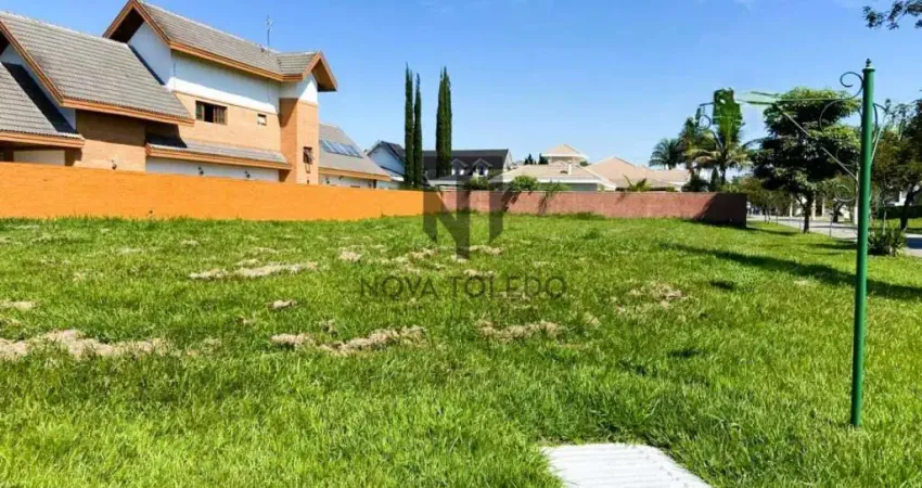 TERRENO PLANO DE ESQUINA COM 1.000,00 METROS QUADRADOS NA MELHOR LOCALIZAÇÃO DO CONDOMÍNIO MIRANTE DO VALE - JACAREÍ
