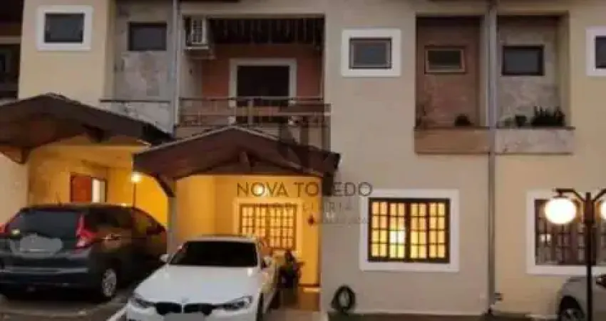 SOBRADO EM CONDOMINIO FECHADO Á VENDA - 140m² - 3 DORMITÓRIOS 1 SUÍTE - JARDIM DAS INDUSTRIAS - SJC