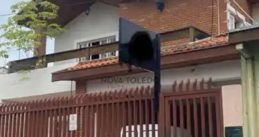 EXCELENTE SOBRADO Á VENDA - 4 DORMITÓRIOS 2 SUÍTES - VILA BETÂNIA - SÃO JOSÉ DOS CAMPOS