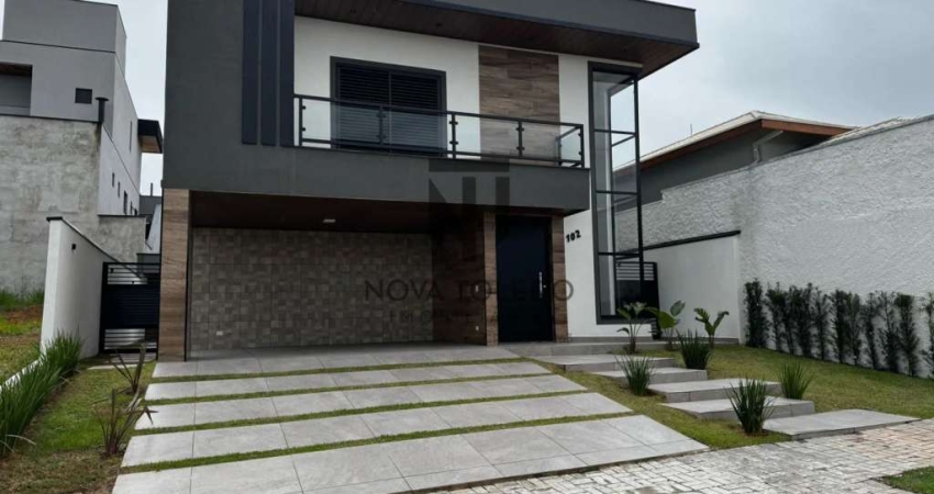 SOBRADO Á VENDA - 198m² - 4 DORMITÓRIOS - 3 SUÍTES - RESIDENCIAL MANTIQUEIRA - SJC
