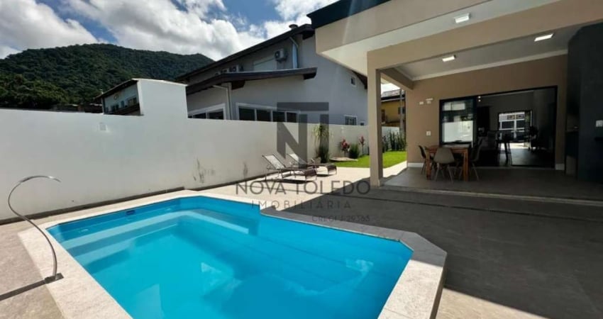 Casa de Condomínio Praia da Lagoinha com 3 Quartos e 3 banheiros à Venda 144 m² por R$ 950.000