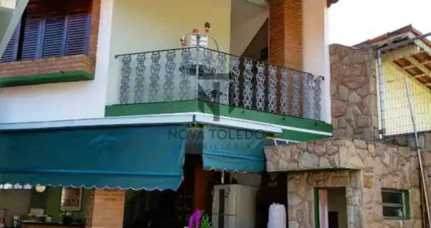 Casa sobrado á venda - 110m² - 3 dormitórios 1 suíte - piscina - vista verde - sjc/sp