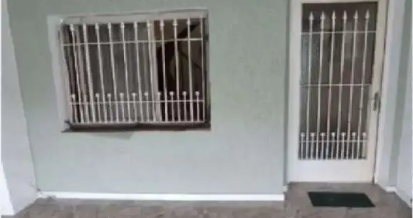 Sobrado com dois  dormitórios, salão, uma vaga de garagem,  próximo do metro Santana