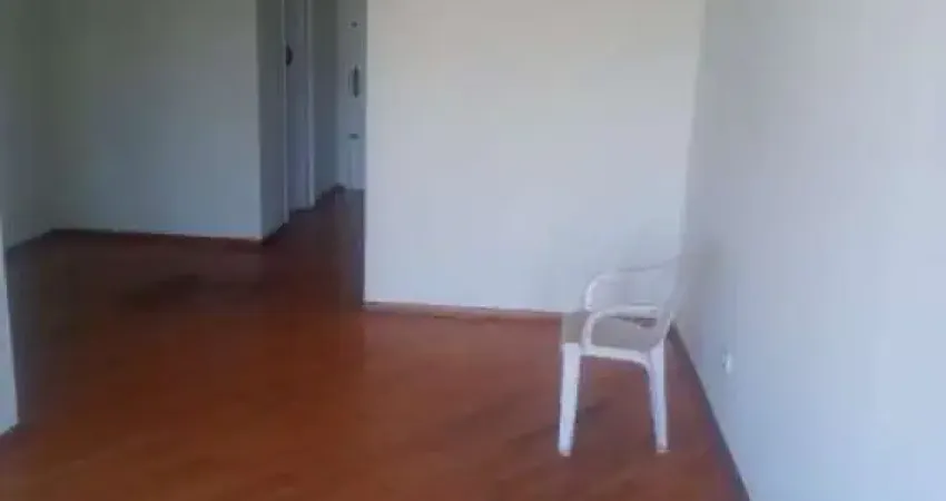 Otimo apto. com três  dormitórios e 1 vaga de garagem, próximo do Distrito Policial