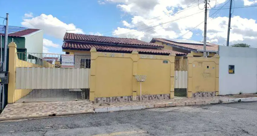 Casa com 3 quartos em Jardim Universitário - Cuiabá - MT