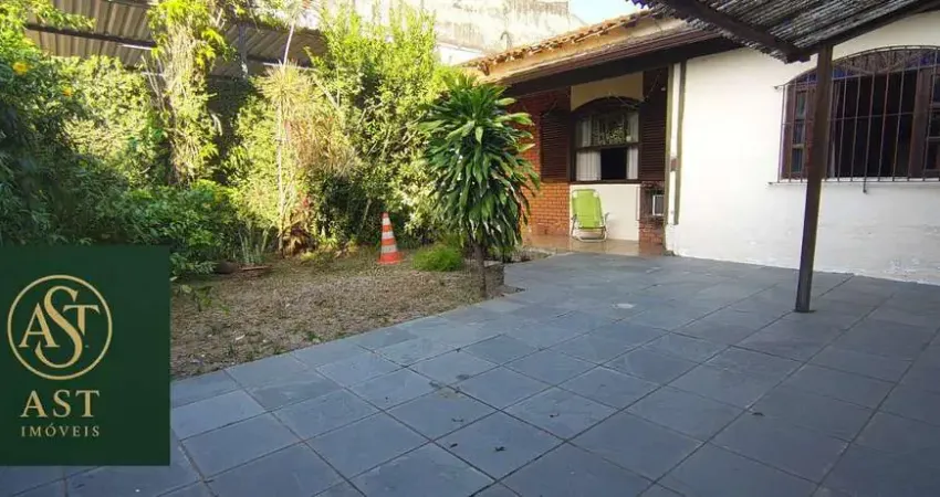 Casa comercial com 3 salas à venda na Avenida Central Ewerton Xavier, Itaipu, Niterói